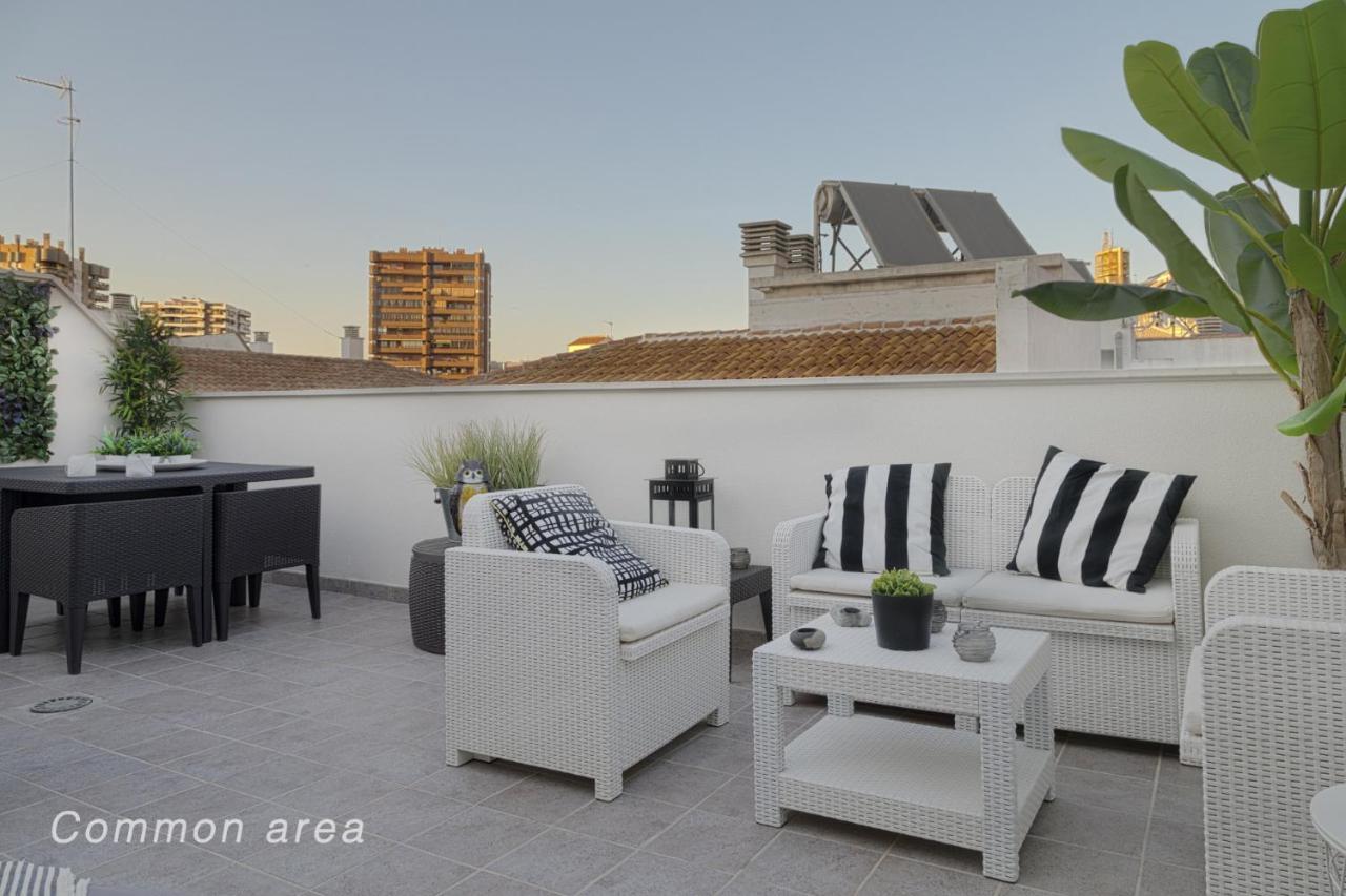 Caleta Homes - Ancha Del Carmen Малага Екстер'єр фото