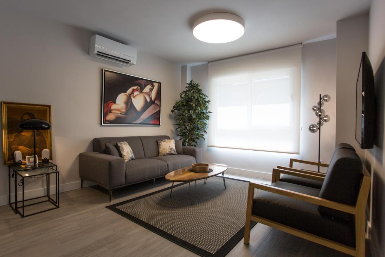 Caleta Homes - Ancha Del Carmen Малага Екстер'єр фото